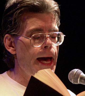 Αναρρώνει από το ατύχημα ο Στίβεν Κινγκ