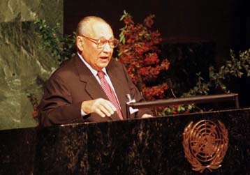 Από το νοσοκομείο θα ασκεί τα προεδρικά του καθήκοντα ο Γλαύκος Κληρίδης