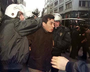 Στροφή της Τουρκίας προς τη δημοκρατία και τα ανθρώπινα δικαιώματα