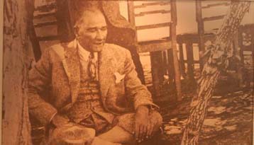 Ισχυρισμοί για εμπλοκή Τούρκου δημοσιογράφου στα Σεπτεμβριανά