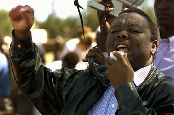 Συνελήφθη ο ηγέτης της αντιπολίτευσης στη Ζιμπάμπουε