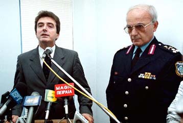 Κρίσεις στην αστυνομία και την πυροσβεστική εν μέσω εισαγγελικής δίωξης