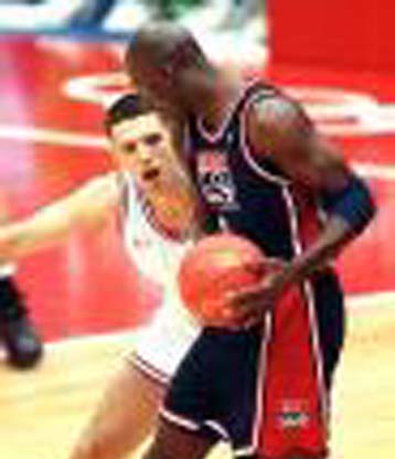 Φιλικό εις μνήμην του Ντράζεν Πέτροβιτς μεταξύ Ελλάδας και Κροατίας