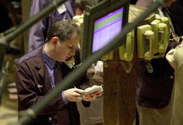 Ελεύθερη πτώση για Nasdaq – Ακολούθησε ο Dow Jones