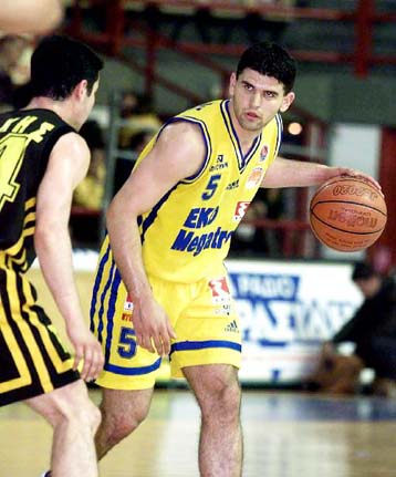 Περίπατος του Περιστερίου 93-67 τον Αρη