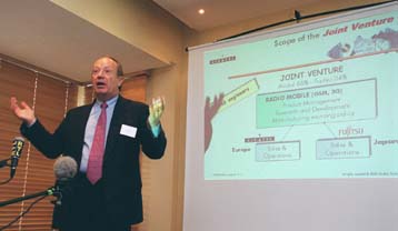 Alcatel και Fujitsu παντρεύουν την κινητή τηλεφωνία με το Διαδίκτυο