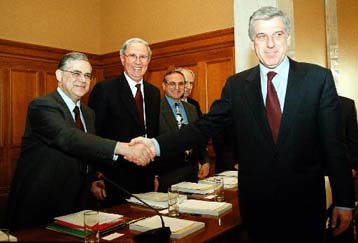 To μεγάλο ναι για την ΟΝΕ έλαβε η Ελλάδα από Κομισιόν και ΕΚΤ