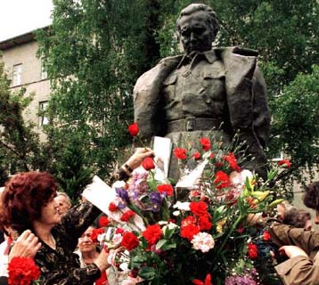 Είκοσι χρόνια την Πέμπτη από το θάνατο του Τίτο