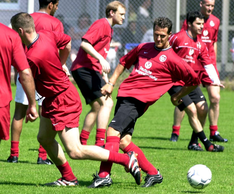 Ο M. Schumacher θα αγωνιστεί για την ειρήνη στη Μέση Ανατολή.