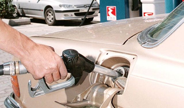 Εντοπισμό όλων των πρατηρίων με «πειραγμένες» αντλίες ζητούν οι βενζινοπώλες