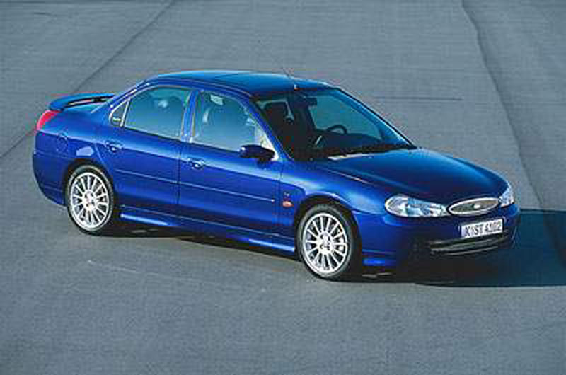 Τα 2.500.000 Mondeo γιορτάζει η Ford