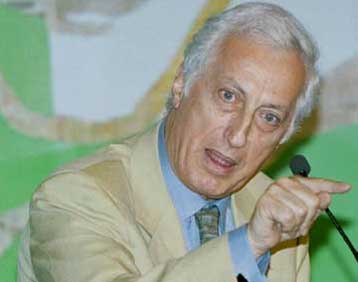 Δεν τίθεται θέμα παραίτησής μου επαναλαμβάνει ο Σταθόπουλος