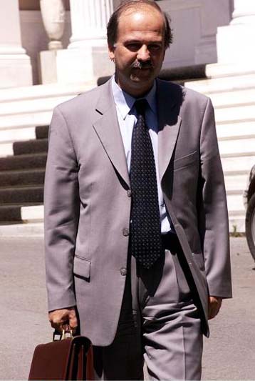 Παρουσίαση του προγράμματος Ελλάδα 2004 από το Γ.Φλωρίδη