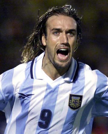 Νίκες των φαβορί στα προκριματικά του Μουντιάλ 2002