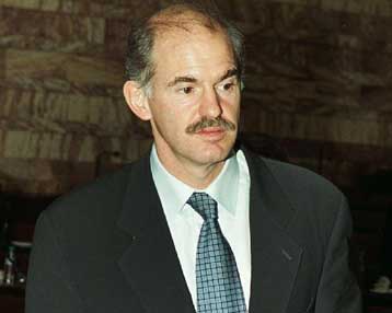 Το ΥΠΕΞ εξηγεί την απουσία Παπανδρέου από τη συζήτηση για τη Διακυβερνητική