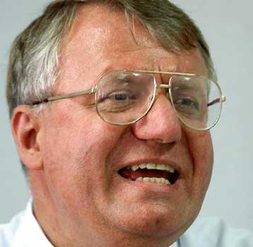 Αποσύρθηκε προσωρινά το αντιτρομοκρατικό νομοσχέδιο Μιλόσεβιτς