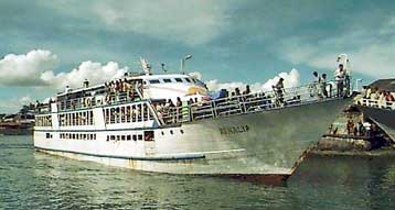 Σβήνουν οι ελπίδες για επιζώντες από το ναυάγιο ινδονησιακού πλοίου