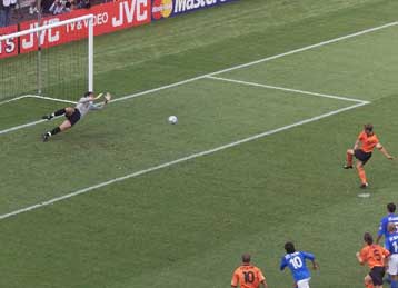 Η απόδοση των δύο φιναλίστ του τελικού από τους μπούκμεϊκερς