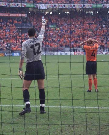 Ηθελαν Θεός και Τόλντο στον τελικό την Ιταλία, 3-1 στα πέναλτι την Ολλανδία