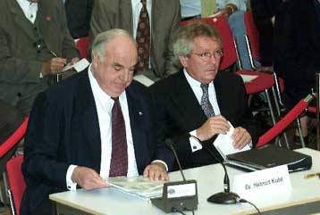 Επιμένει ο Κολ ότι δεν δωροδοκήθηκε