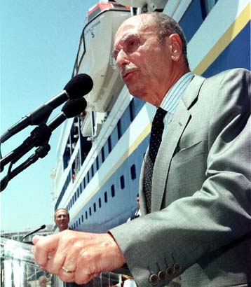 Υπέρ της αναγραφής του θρησκεύματος το 61,4%, σύμφωνα με δημοσκόπηση της MRB