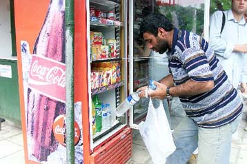 Αποσύρονται τρία ακόμη εμφιαλωμένα νερά