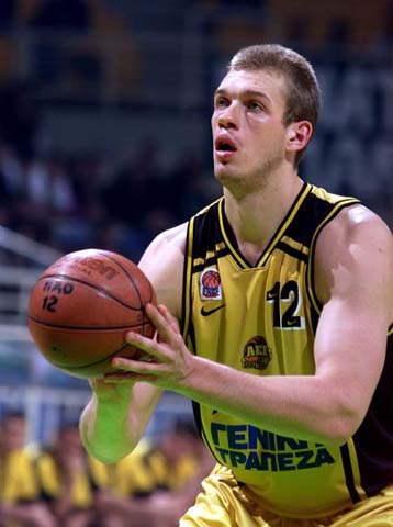 Η ΑΕΚ ανακοίνωσε ότι δεν διαπραγματεύεται το συμβόλαιο του Ι.Τσακαλίδη