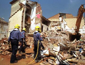 Τρεις νεκροί από κατάρρευση δύο κτιρίων στην Ισπανία