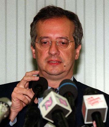 Η Ελιά επιστρέφει στην Ιταλία για τις εκλογές του 2001