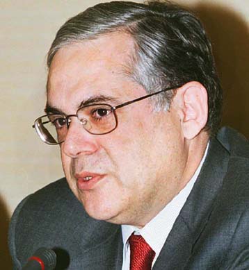 Από 0,50% έως 0,75% η μείωση των επιτοκίων από την Τράπεζα της Ελλάδος