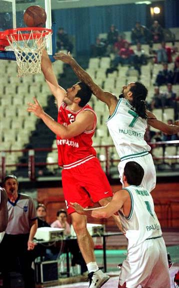 Παίρνει και το Γάλλο Στεφάν Ρισασέ ο Ολυμπιακός