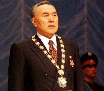 Ισόβιος ηγέτης του Καζακστάν ουσιαστικά ο Ναζαρμπάγεφ