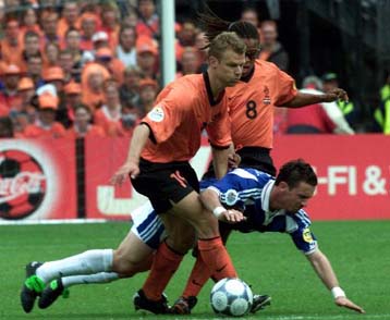 Προβλήματα τραυματισμών στην Ολλανδία πριν από τη σύγκρουση με την Ιταλία