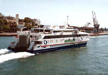 Κόντρες υπουργείου Ναυτιλίας και εταιρειών για τα δρομολόγια των ταχύπλοων επιβατηγών