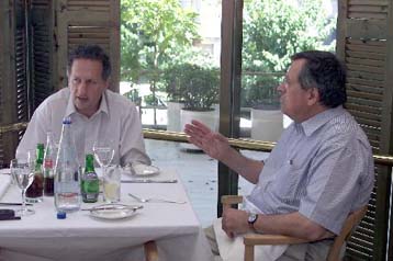 Ξανά στο προσκήνιο το θέμα αλλαγής του εκλογικού νόμου από Τσοχατζόπουλο-Μάνο