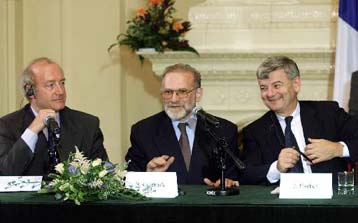 Δεν συμφωνούμε με τις ΗΠΑ για την εδραίωση της δημοκρατίας