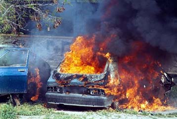 Το Μαύρο Αστέρι έκαψε αυτοκίνητο του Πανεπιστημίου Αθηνών