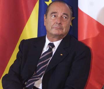 Ο Σιράκ απορρίπτει την πρόταση για κεντρική ευρωπαϊκή κυβέρνηση