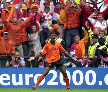 Πορτοκαλί καταιγίδα σάρωσε 6-1 τη Γιουγκοσλαβία