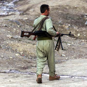 Δώδεκα νεκροί σε νέες συγκρούσεις Κούρδων και Τούρκων