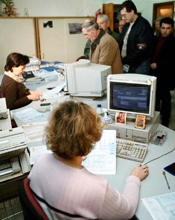 Τέλος στη γραφειοκρατία του Δημοσίου υπόσχεται η ηλεκτρονική υπογραφή