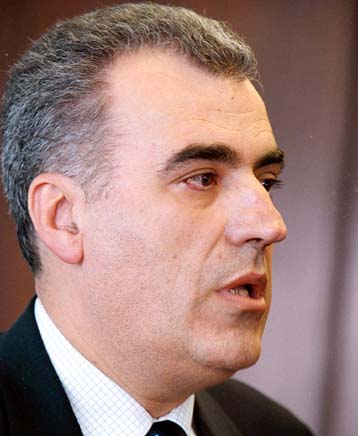 Σκληρή απάντηση Ρέππα στις δηλώσεις Σεζέρ