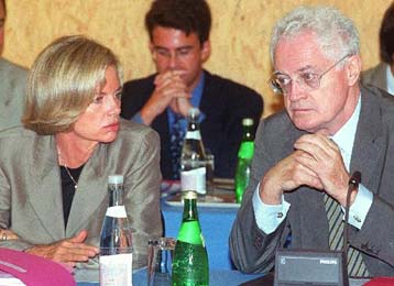 Οι αιρέσεις στο στόχαστρο της γαλλικής κυβέρνησης