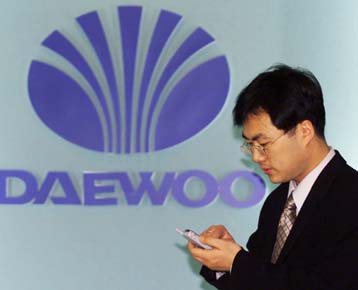 DaimlerChrysler και Hyundai στρέφουν το ενδιαφέρον τους στην Daewoo