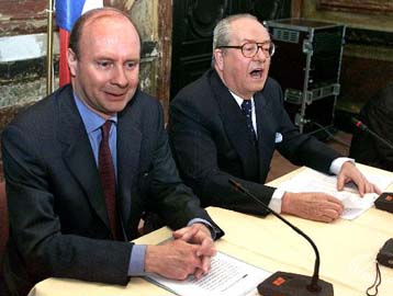 Ο εγγονός του Ντε Γκωλ υποψήφιος των ακροδεξιών για τη δημαρχία του Παρισιού