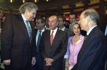 Λαμπρή δεξίωση στο Ζάππειο για την ένταξη της Ελλάδας στην ΟΝΕ