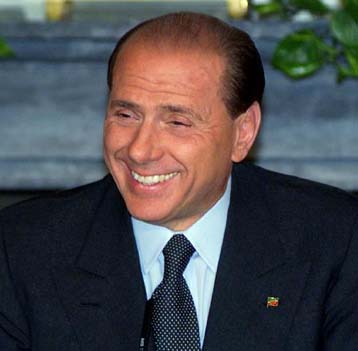 Ο Γκαρθόν ζήτησε από το Ευρωκοινοβούλιο την άρση της ασυλίας του Μπερλουσκόνι