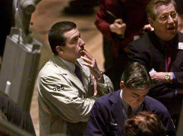 Με πτώση άνοιξαν Nasdaq και Dow Jones την Πέμπτη