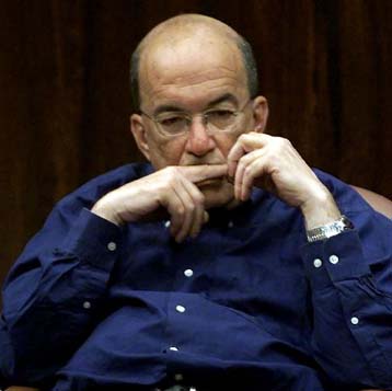 Την επάνοδό του στην κυβέρνηση διαπραγματεύεται το Σας με τον Μπαράκ