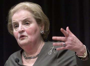 Η αναθέρμανση των σχέσεων ΗΠΑ-Κίνας στόχος της επίσκεψης Ολμπράιτ στο Πεκίνο